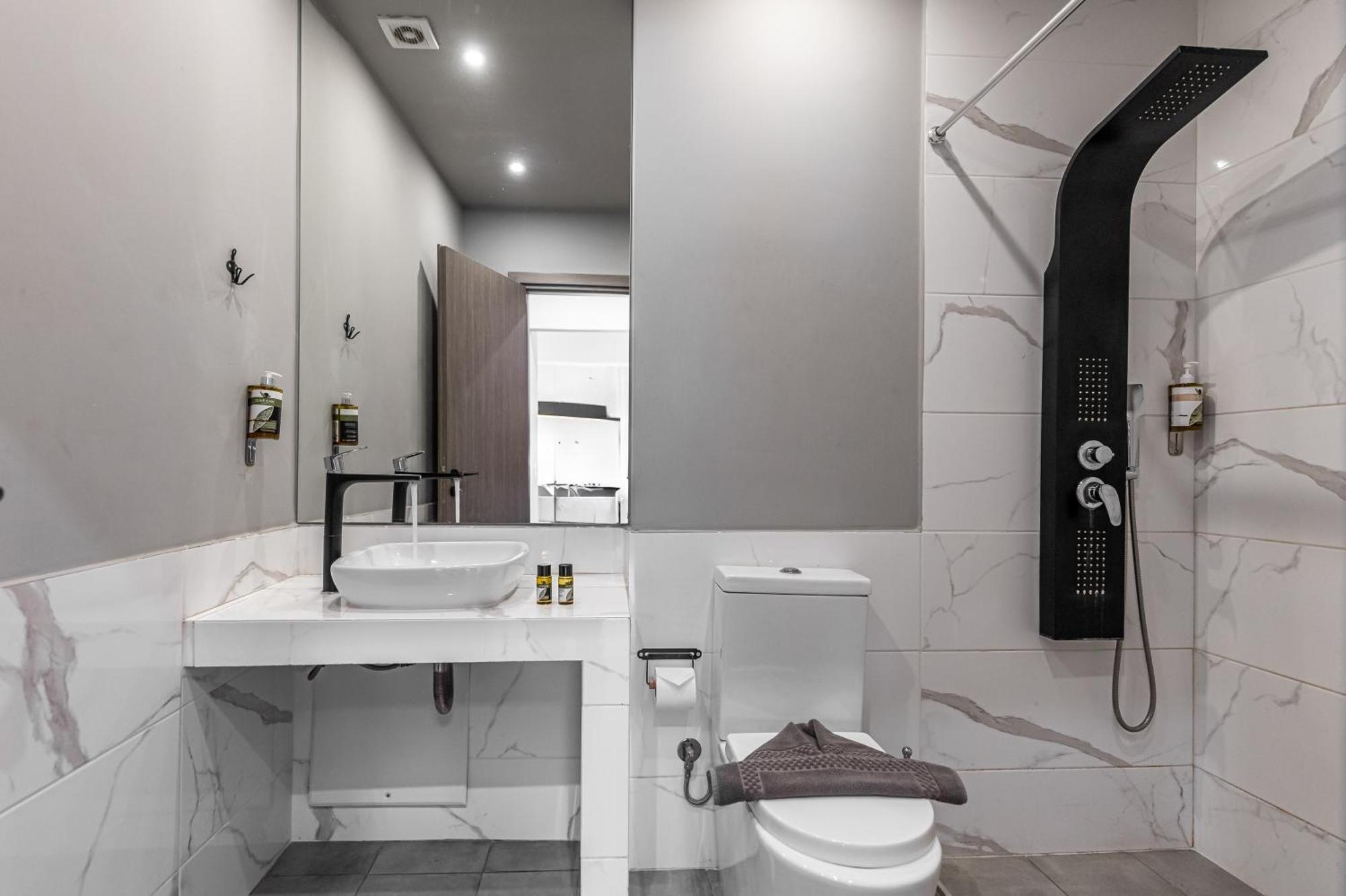 Athenian Infinity Apartments Extérieur photo